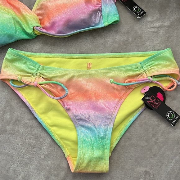 ✨NWT - Teen Sparkly rainbow bikini - Picture 3 of 11